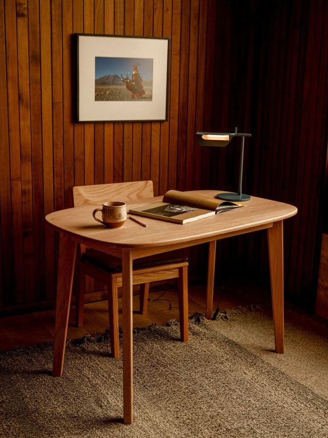 A desk with views to the Andes and the quiet hum of the desert - our Poniente Room is the perfect place to map out the moments that will make your Atacama journey unforgettable.

#TierraAtacama #BaillieLodges 

📷: jeffreyjkieffer